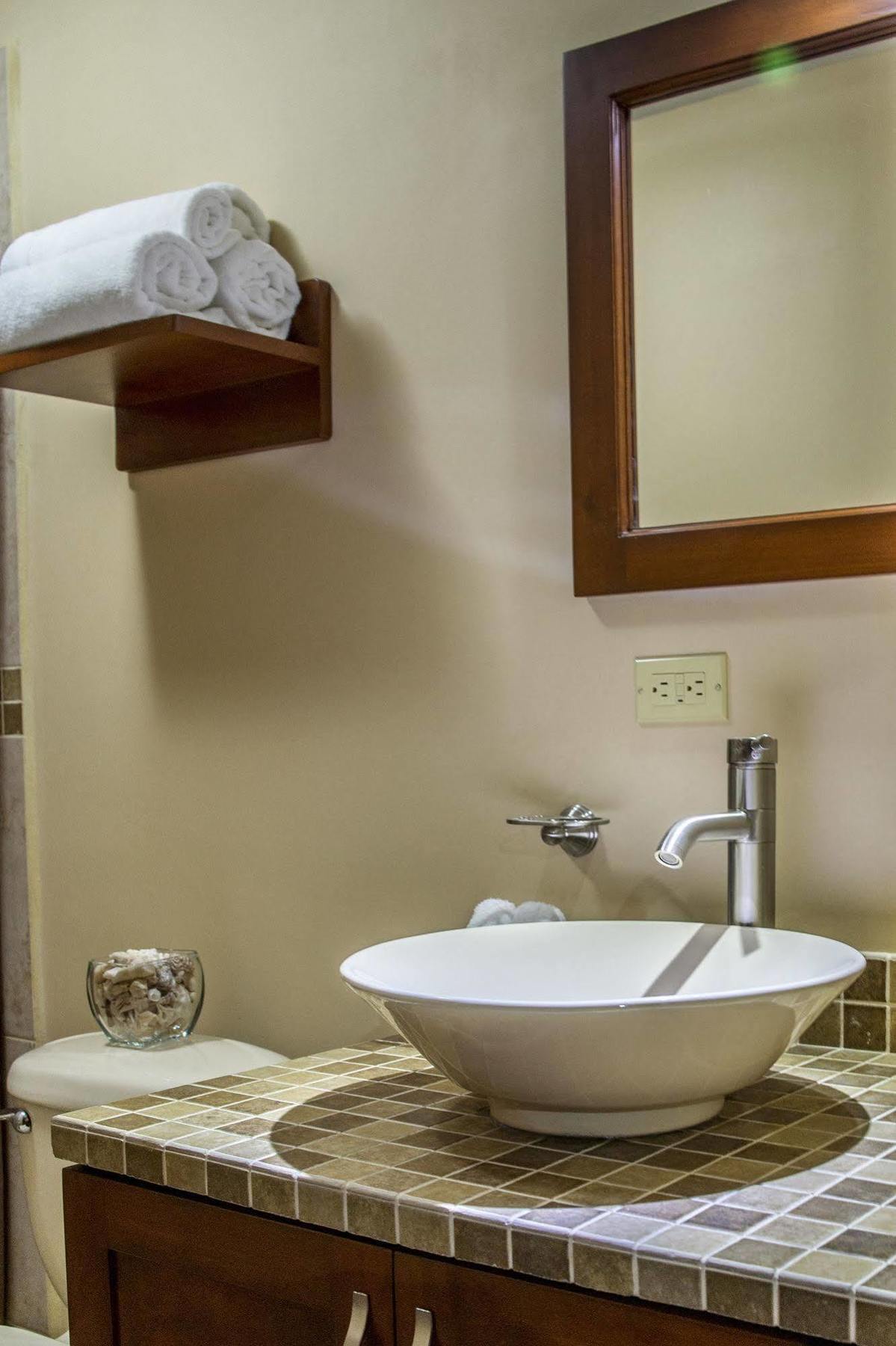 Bugambilias Suites โลเรโต ภายนอก รูปภาพ